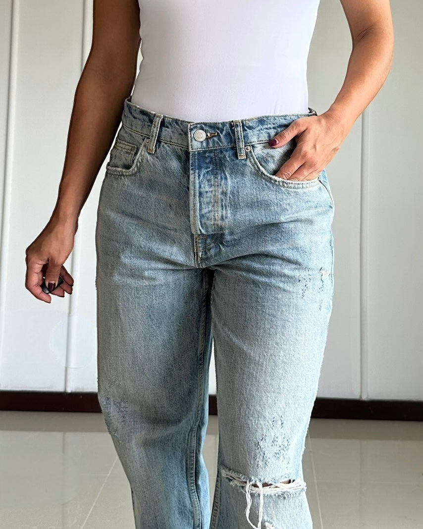 Jean Zara Wide Leg Tiro Medio – Talla 38-40 (Etiqueta EUR 38)