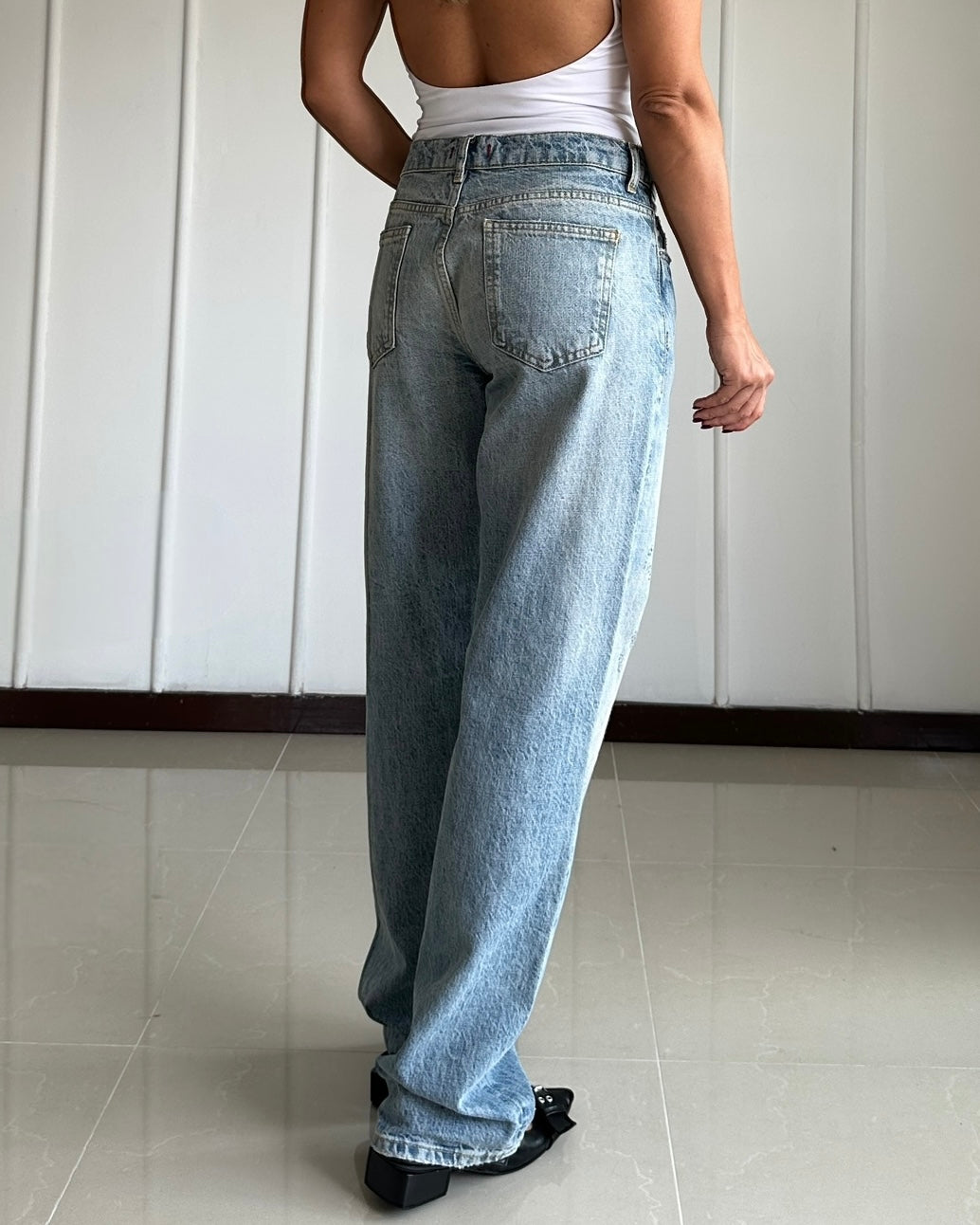 Jean Zara Wide Leg Tiro Medio – Talla 38-40 (Etiqueta EUR 38)