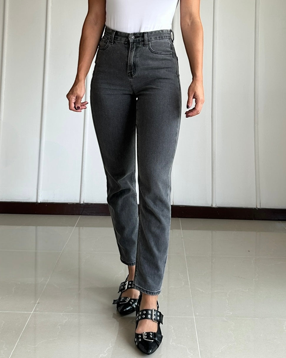 Jean American Eagle Mom Fit Tiro Alto - Talla 34