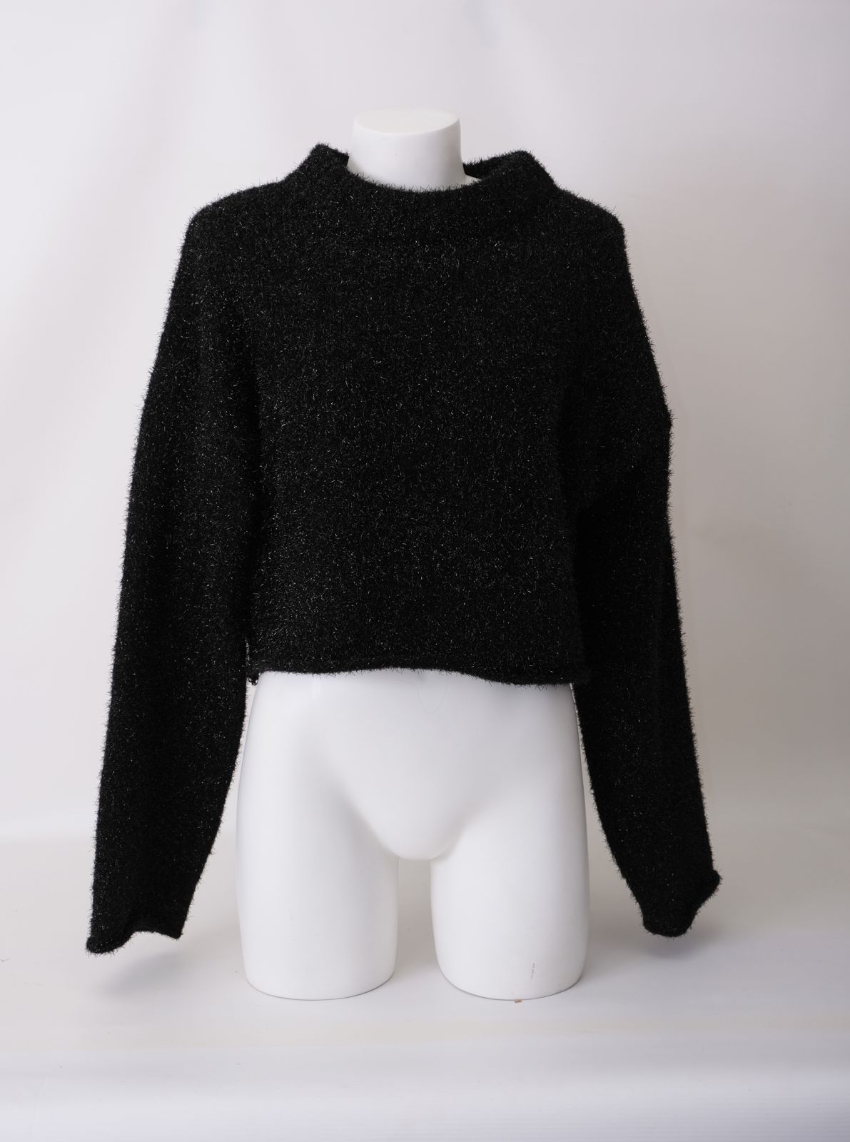 (S)Buzo Negro Pelos