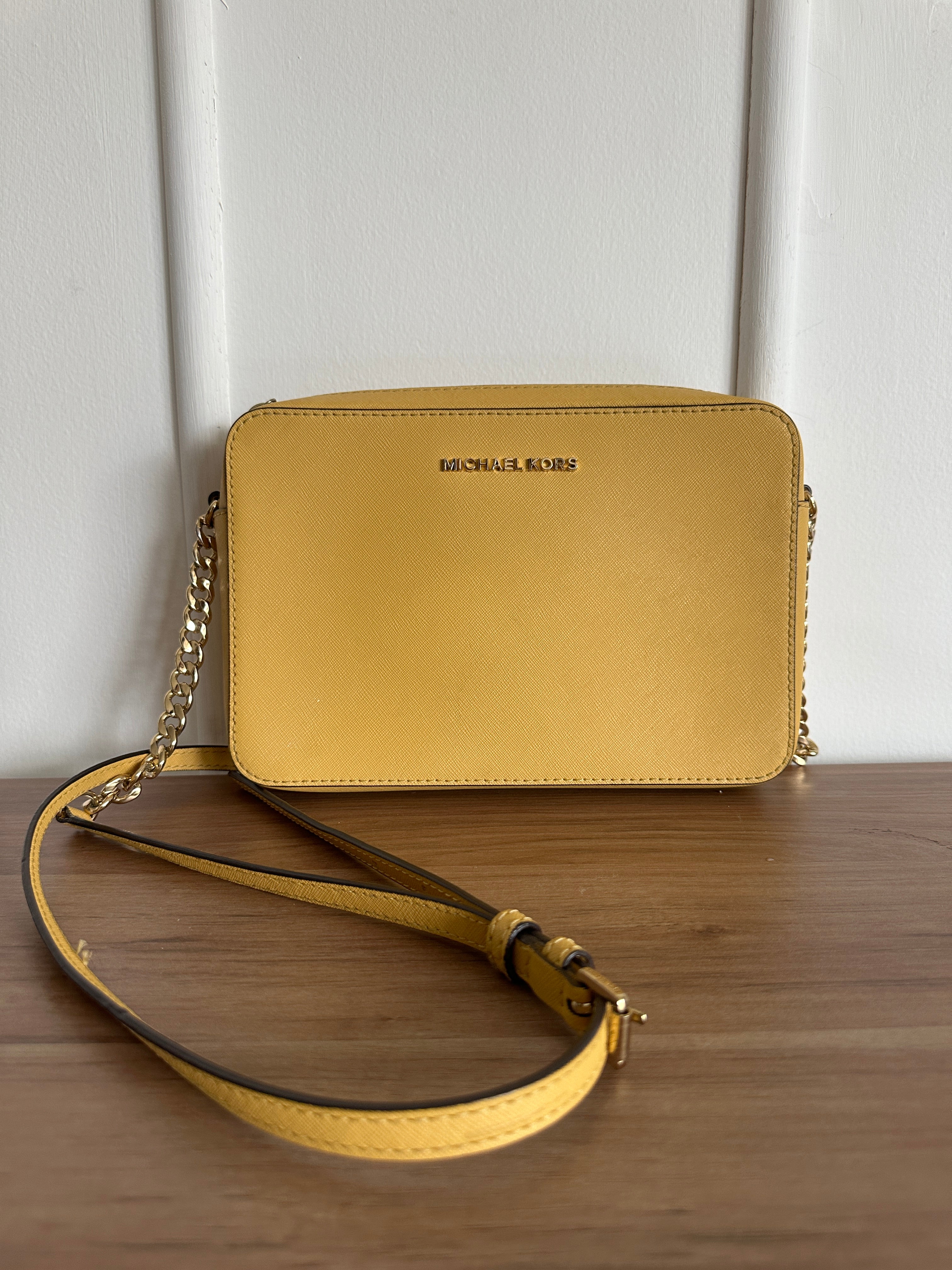 Bolso Crossbody Jet Set Amarillo - Michael Kors