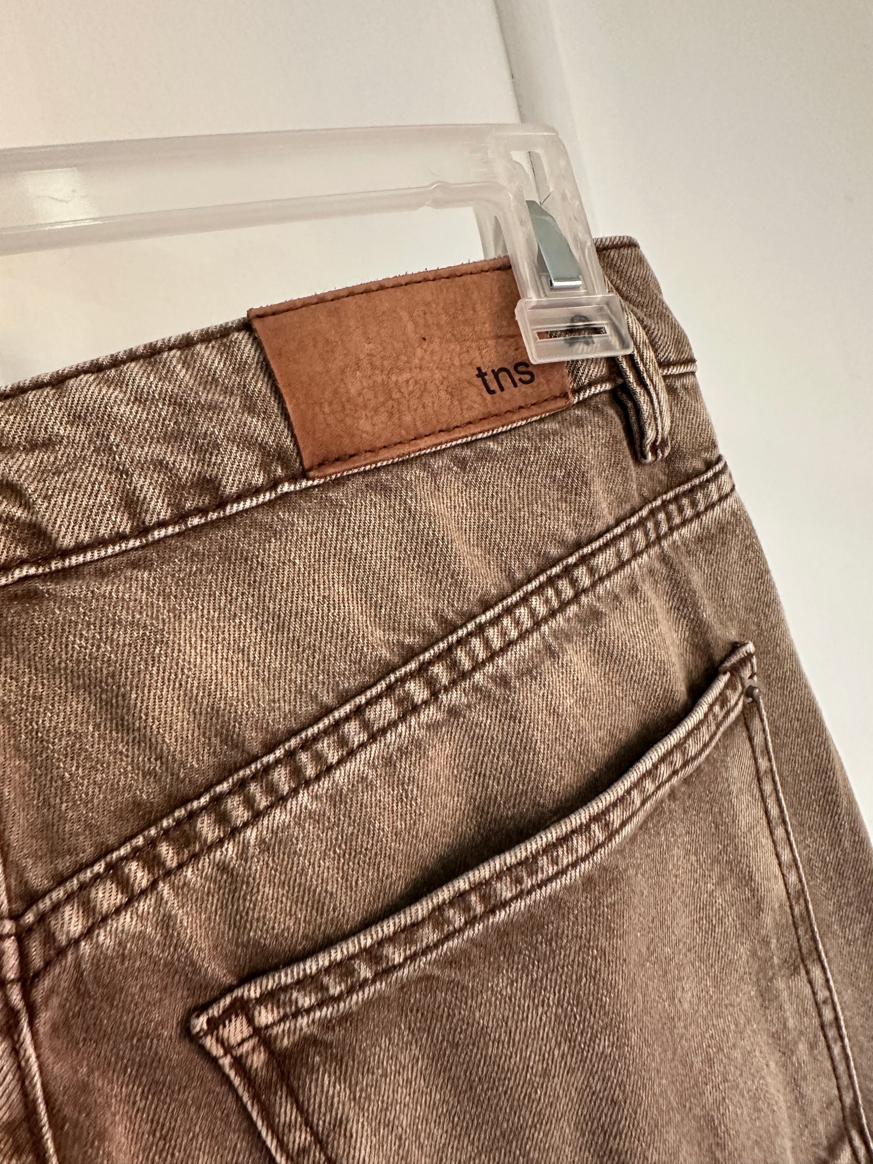 Tennis - Straight Leg Jeans - Marron Lavado - Talla 6