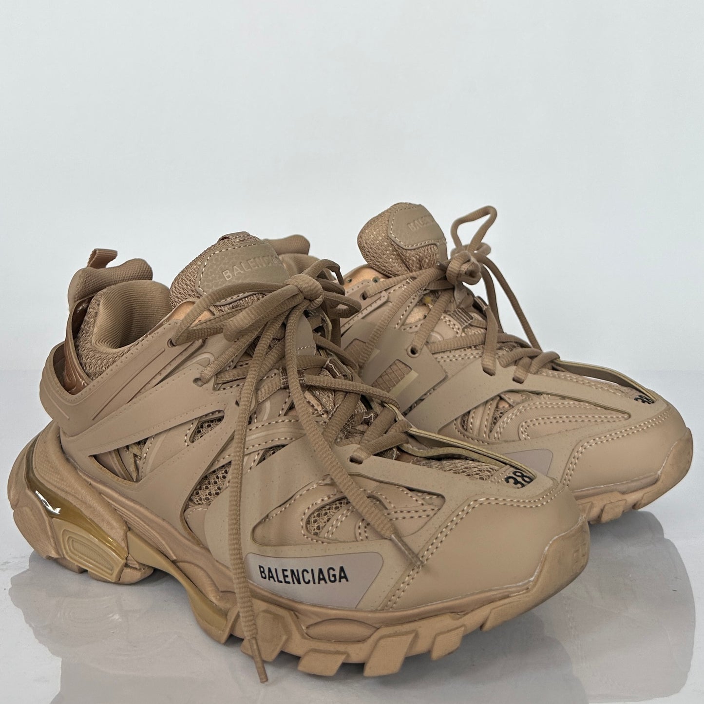 Balenciaga Track Beige (Talla 38)
