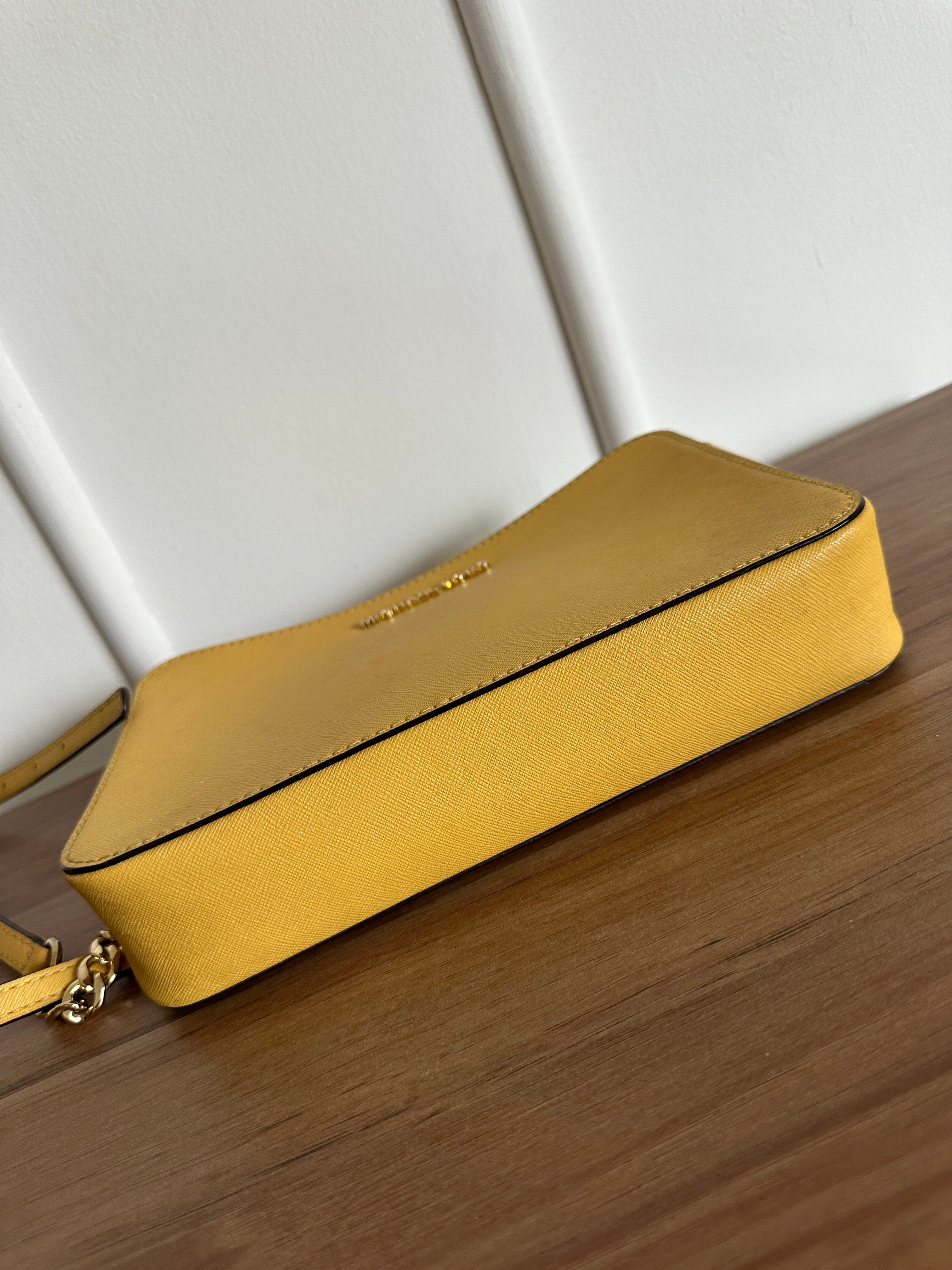 Bolso Crossbody Jet Set Amarillo - Michael Kors