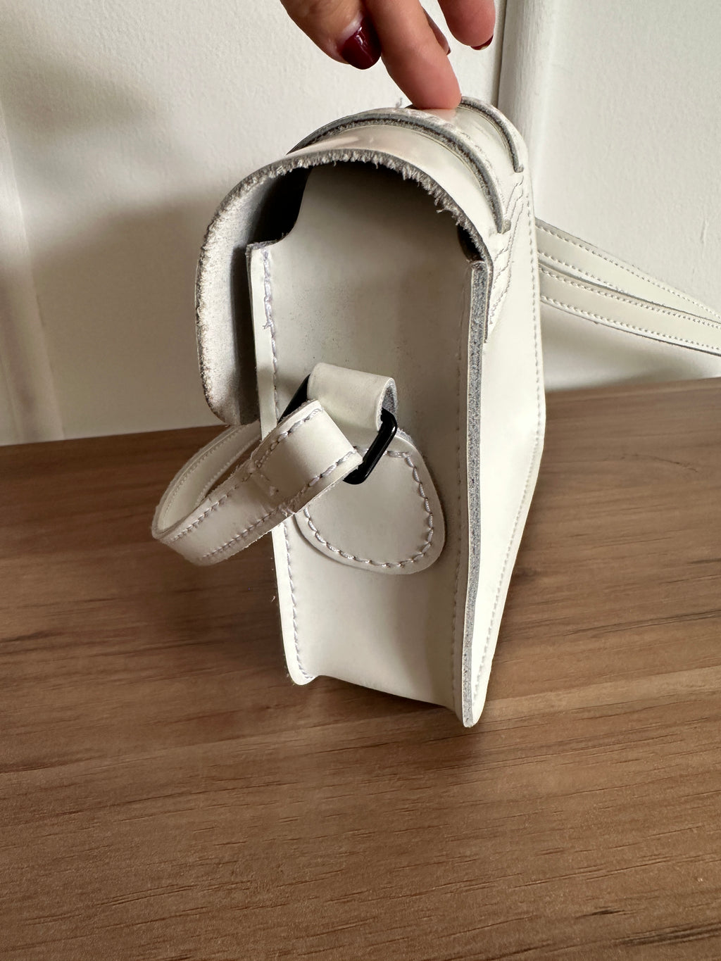 Bolso Satchel Blanco - Dr. Martens - 7"