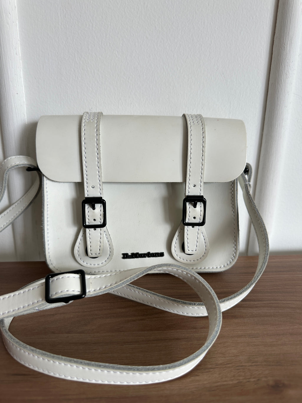 Bolso Satchel Blanco - Dr. Martens - 7"