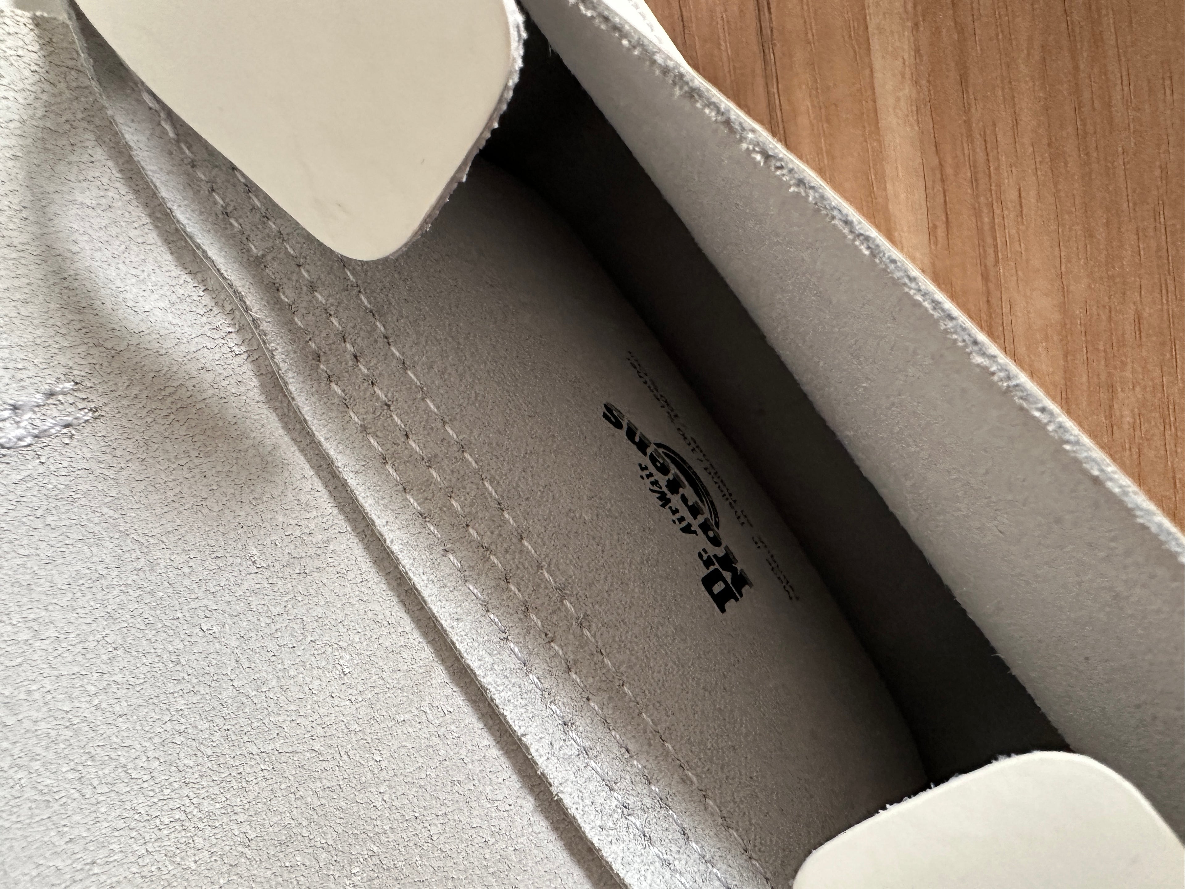 Bolso Satchel Blanco - Dr. Martens - 7"